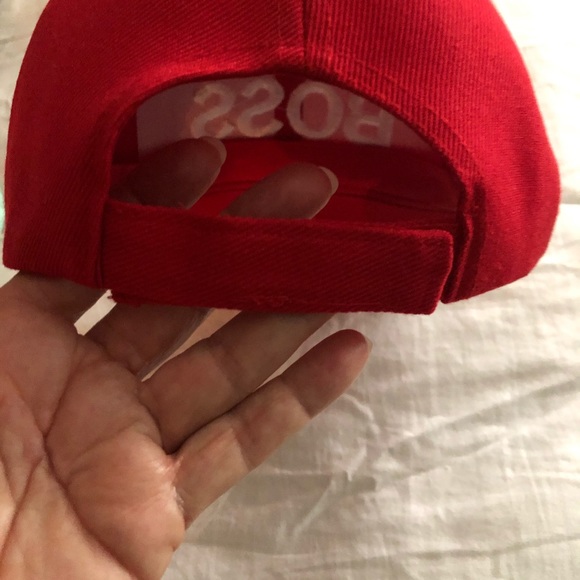 Mens women’s unisex baseball cap hat red reads I’M THE BOSS NEW - Picture 6 of 6